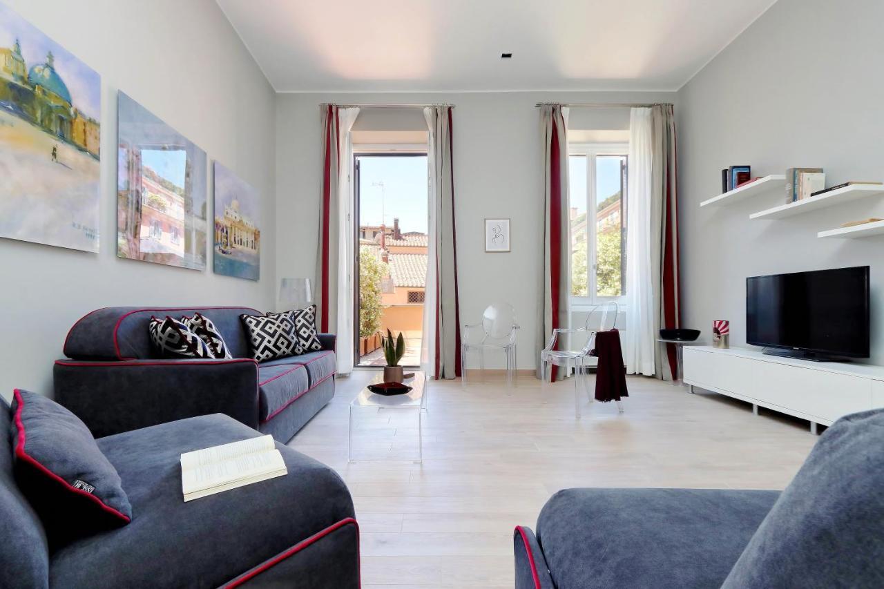 Piazzetta Margutta - My Extra * Rom